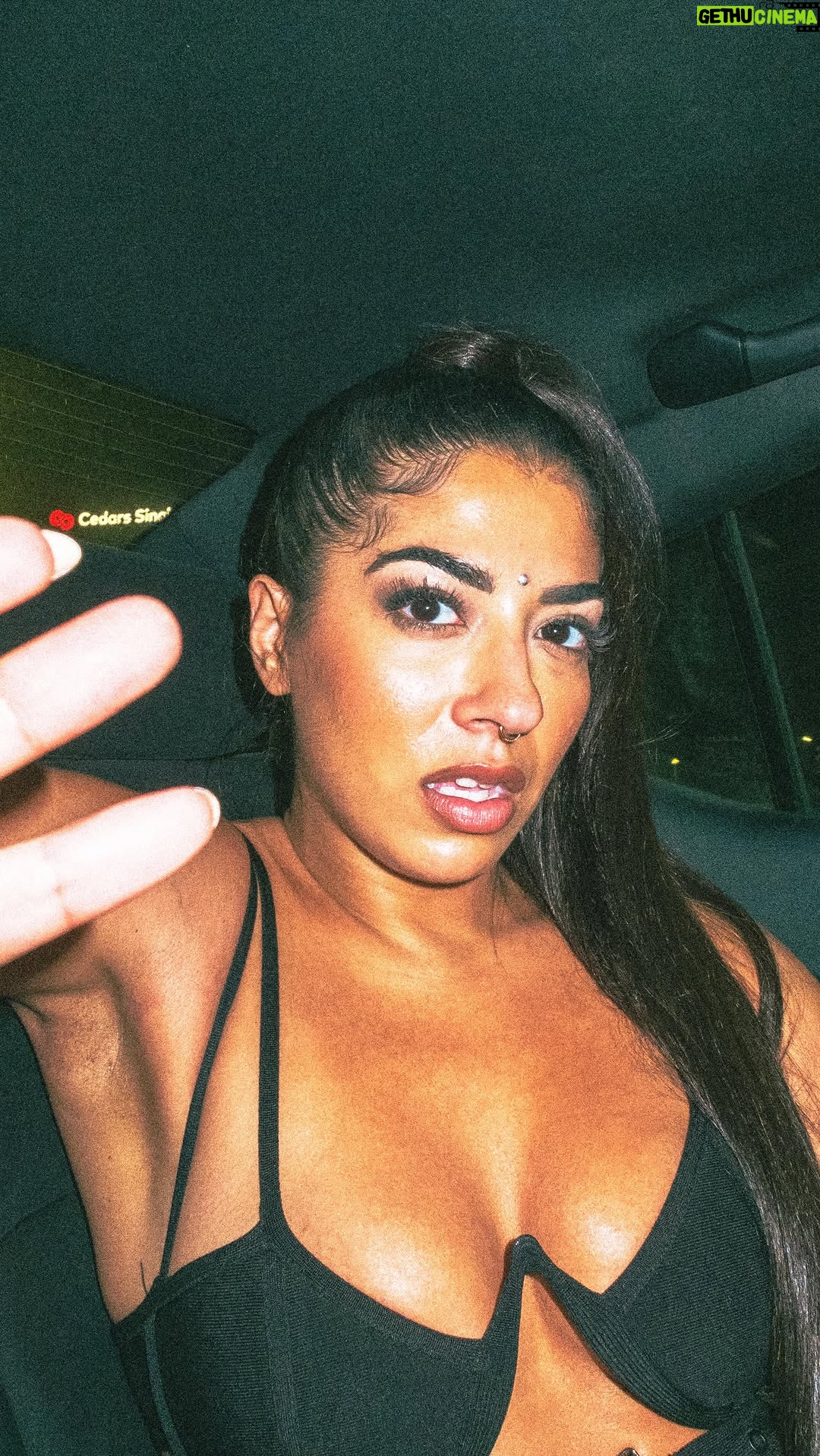 Jasmine Sherni - 10.1K Likes - when will yall learn.

Cover photo by @lokiiproblematic