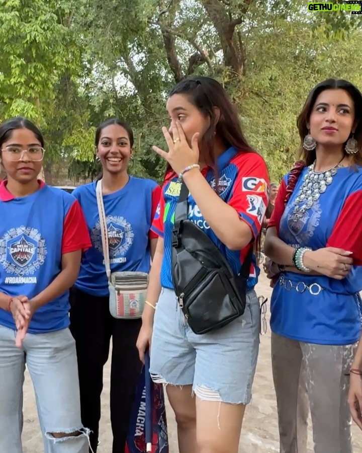 Jaspreet Dyora - 47.9K Likes - Lassi de nashe kite hoye c sari kudiya ne... Apologies🙏🏻

#ipl #delhi #delhicapitals #dyora #stadium