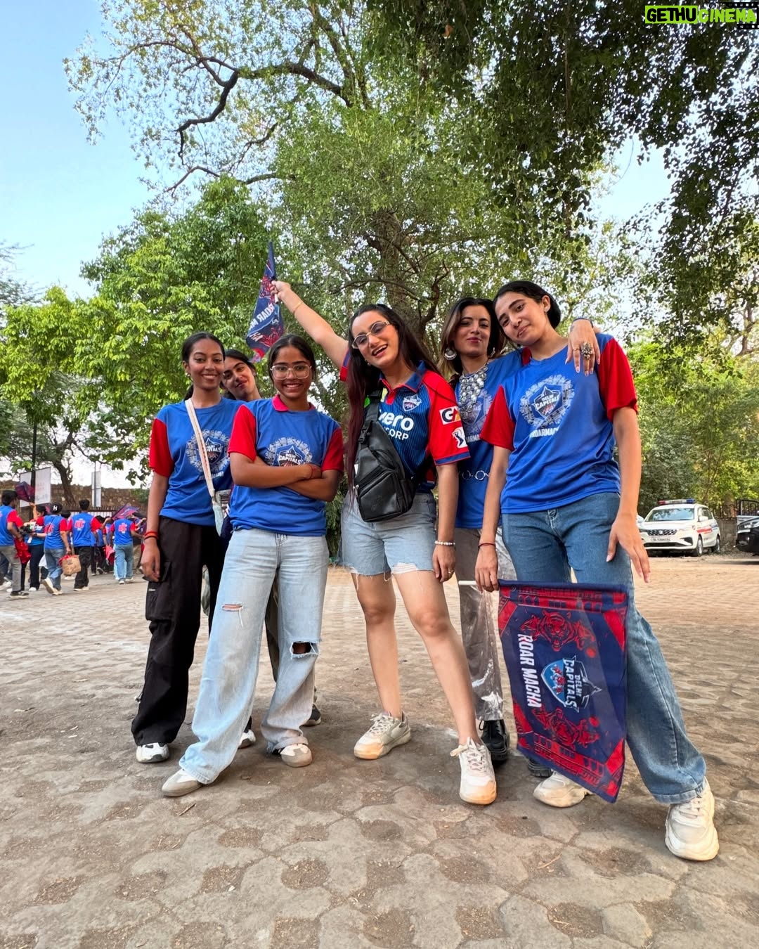 Jaspreet Dyora - 47.9K Likes - Lassi de nashe kite hoye c sari kudiya ne... Apologies🙏🏻

#ipl #delhi #delhicapitals #dyora #stadium