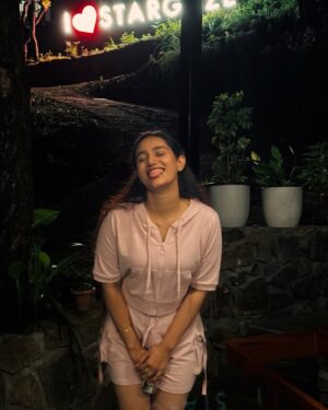 Jaspreet Dyora Instagram - Chal othey challiye yaar ✨💕🫰🏻
📍@stargazeindia.in