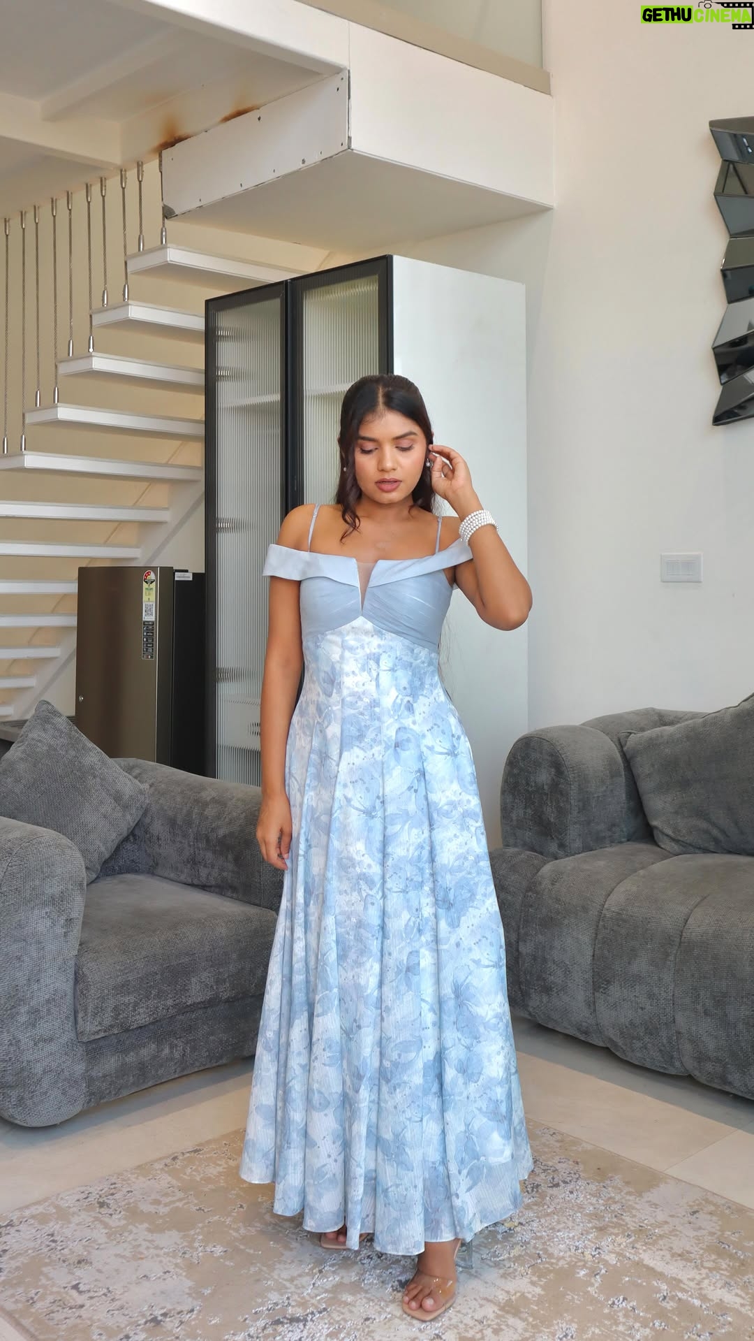 Jeetu Sri - 11.9K Likes - Felt like I stepped out of a Disney movie in this outfit today 👗💫
Did my skincare, hair, and makeup and while getting ready, I had to drop in with some exciting news!

Tira Beauty’s Hello Beauty Sale is live 🛍️ Up to 50% off   free gifts… girls, this is your sign to glow up and stock up 💄
Get ready, feel pretty, and don’t let the good stuff go out of stock 🤍

use the coupon code HELLO to get Rs1000 OFF.

Dress @sovintage_house 
Heels @zara 
Earring @emtyjewels 
Toner @clinique_in 
Serum @beautyofjoseon_official 
Hair tool @dyson_india 

#GRWM #PrincessVibes
#TiraBeauty #HelloBeautySale #SoftGlamLook #BeautyInspo
#GetReadyWithMe
#GlowUpDiaries #RealGirlRoutine