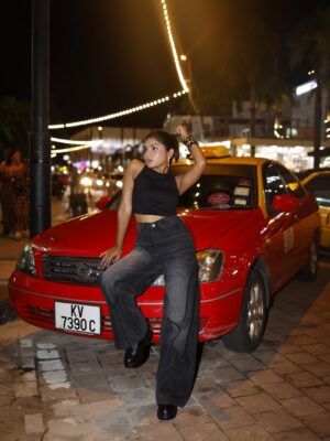 Jeetu Sri Instagram - Who knew Langkawi could serve New York vibes at night? ✨💙✨💙 Also one should never underestimate the power of a good pair of denims @freakinsindia and a little street magic 🪄
#denim #freakins #langkawi #malaysia #newyorkvibes #poses #photoshoot