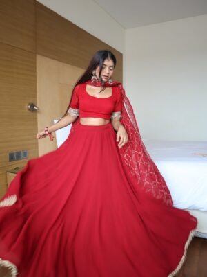 Jeetu Sri Instagram - Red lehenga simple hair subtle makeup… bas, aur kya chahiye life mein? 😌
Like seriously, who even needs extra drama when the colour red itself is a full statement 🔥
Try hating this look… I’ll wait. 😉
Outfit from @sonalibansalofficial
#red #redlehenga #shaadi #lehengalove