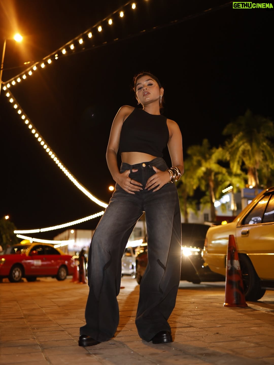 Jeetu Sri - 12.2K Likes - Who knew Langkawi could serve New York vibes at night? ✨💙✨💙 Also one should never underestimate the power of a good pair of denims @freakinsindia and a little street magic 🪄

#denim #freakins #langkawi #malaysia #newyorkvibes #poses #photoshoot