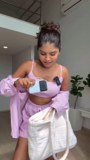 Jeetu Sri Instagram - Want to see shopping haul?
Hair bun - @nishhair (dark brown)
Lip balm - @laneige_in (cinnamon sugar)
Sunscreen - @dotandkey.skincare
Body mist - @soldejaneiro
#thailand #thailandtravel #bangkok #outfitinspiration