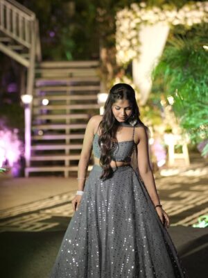 Jeetu Sri Instagram - This one’s super close to my heart full fam together, love in the air, and a solo performance that still gives me butterflies 🥹✨
Can’t believe it took me this long to post these but here we are 🫶🏻
The track I performed on is hidden somewhere in these pictures… Do u want to see the full dance? 🙊🙈❤️
#FamilyWaliShaadi #SangeetNights #SisterKiShaadi #ShaadiVibes #DesiGirlMoments