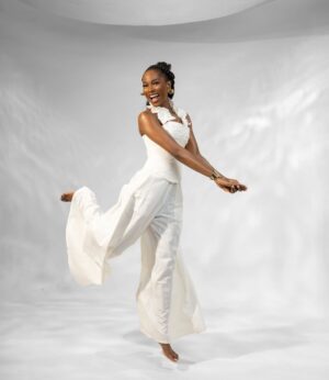 Jemima Osunde Instagram - I havenāt had a birthday party since I was 10. I struggle with being the ācelebrantā or center of attention. I end up spending the whole day catering to everyone else making sure theyāve eaten and are having a good time š« šš.
One thing Iāll do for sure is have a maddddd shoot cause I want to look back and see what I looked like at different points in my life. Itās for me but Iām happy to share with youš
@emmanueloyeleke and @knanfe ate this one up!
My trainer will@be proud of my back šŖš¾šŖš¾šš
Camera šø @emmanueloyeleke
Wearing @knanfe
Styled by @mimzbee
š¤š¤š¤š„°