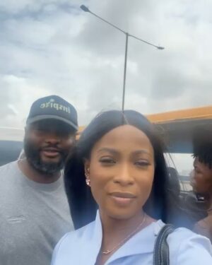 Jemima Osunde Instagram - More BTS videos and pictures 😁🤣😂❤️
We had TOO much fun filming this! As you can see.
I love all the slides but my absolute favorite has to be the one of my mummy and daddy visiting us on set 🥹🥹💘
A close second is slapping Favour Quest @susanpwajok 🤭😂
What’s your favorite slide?
#ALagosLoveStory