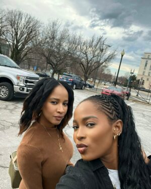 Jemima Osunde Instagram - Mama, auntie and babies day out š„°ā¤ļø
All we need is some wipes, diapers, sanitizer, diaper cream, milk, warmer, extra wipes, change of clothes, at least one pacifier, two car seats, a burp cloth, one baby tram, some snacks and juice boxes and the will of God šššššš bruh!
One toddler and an infant, @adesuaetomi easy peasy š¤„š¤ššššššššš did I leave anything out?
Happy Sunday everyone š„° I hope have a great week!
#NewWeek #Blessings #Hugs&Kisses