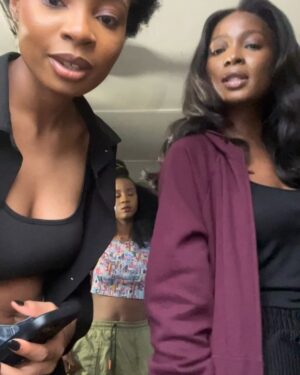 Jemima Osunde Instagram - More BTS videos and pictures 😁🤣😂❤️
We had TOO much fun filming this! As you can see.
I love all the slides but my absolute favorite has to be the one of my mummy and daddy visiting us on set 🥹🥹💘
A close second is slapping Favour Quest @susanpwajok 🤭😂
What’s your favorite slide?
#ALagosLoveStory
