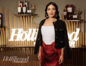 Jennifer Arenas Instagram - Gracias @hollywoodreporteree por una noche especial. El mundo está hablando en #español: nuestras historias están siendo vistas y escuchadas, y #HollywoodReporter sabe cómo contarlas.
#Cine #TV #Música
#talento#jenniferarenas
#latam
Gracias @xalejandro.ortiz
Photo @individuaph