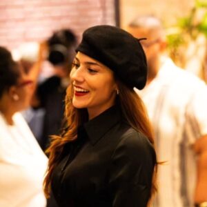Jennifer Arenas Instagram - #TBT One year ago 🎬✨ some #memories from the premiere of LEGAL at the @NYLatinoFilmFestival. In #NYC
#FilmFestival #cinema #films #cine #actresslife
