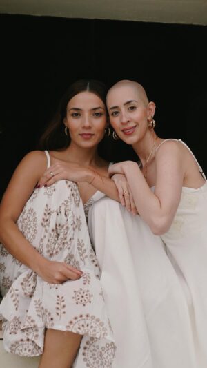 Jennifer Arenas Instagram - 21 años de amistad, mil historias compartidas y la emoción de ver cómo la vida nos ha transformado. Hoy nos reencontramos, nos redescubrimos y celebramos nuestras diferencias, profesiones, sueños y todo lo que nos une. Crecer juntas es un regalo que el tiempo no puede borrar.