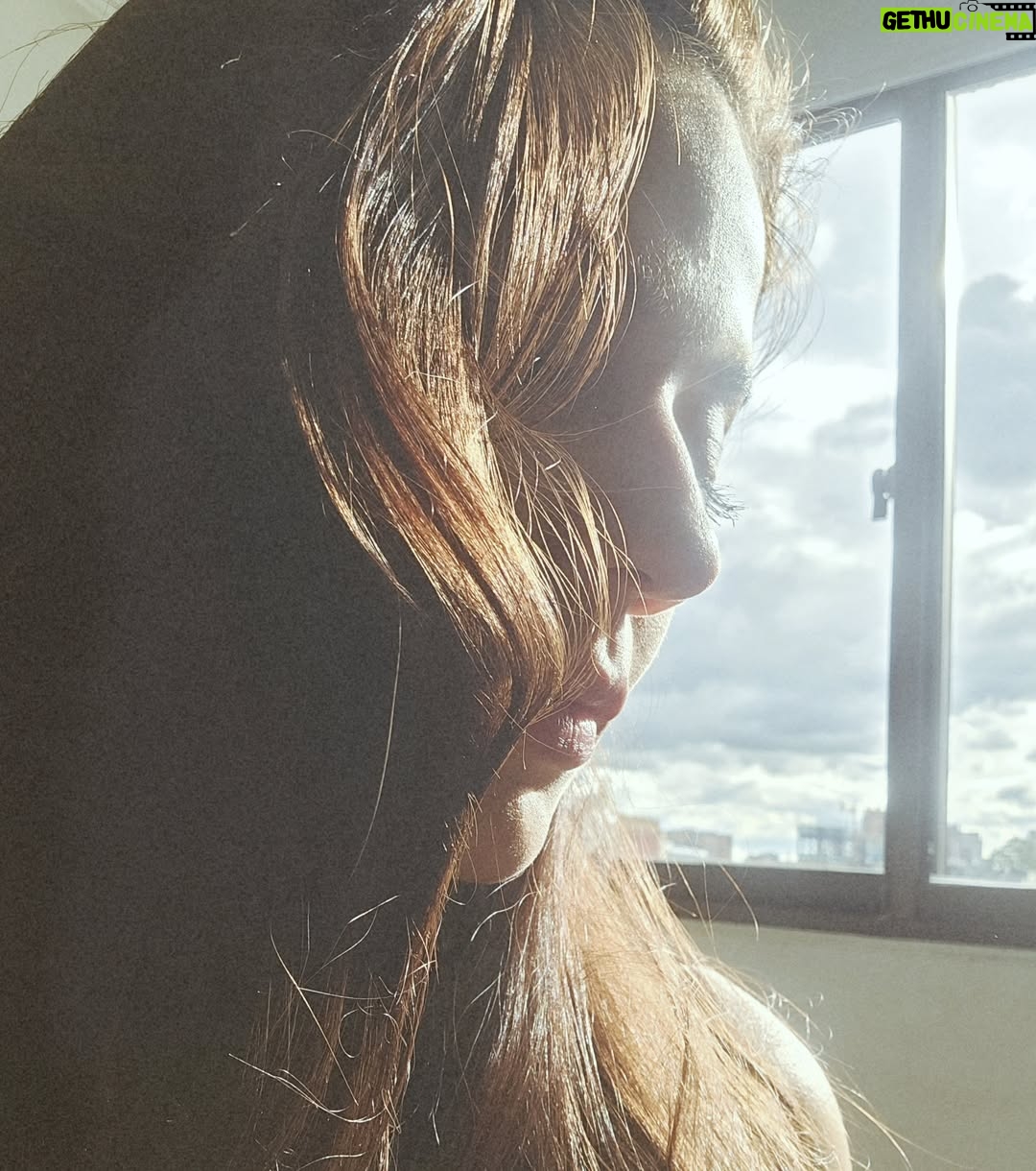 Jennifer Arenas - 3 Likes - Se siente intenso estar vivo ❤️‍🔥💫🦋👁 
Being alive feels intense.”

#jenniferarenas #miercoles