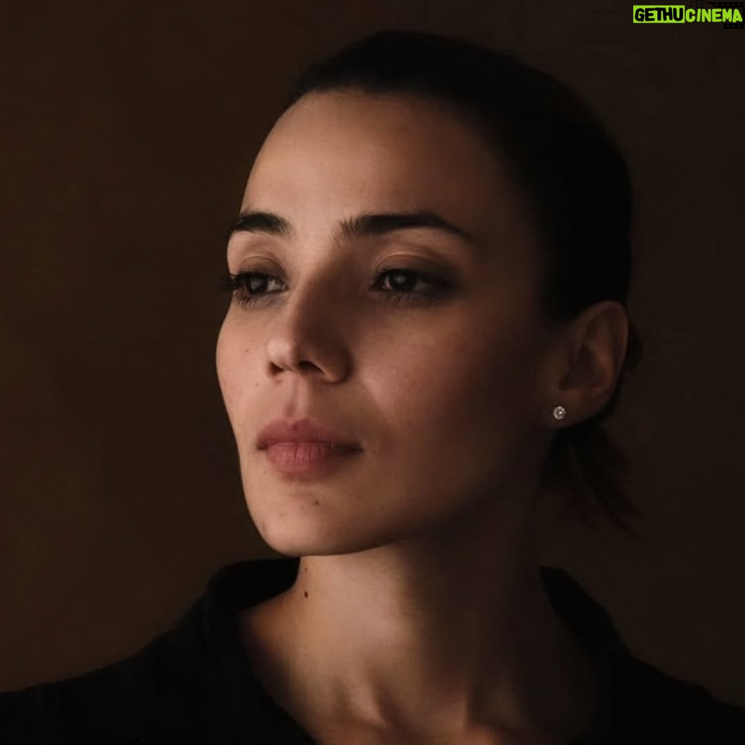 Jennifer Arenas - 3 Likes - Hace un par de meses creando otra piel 🎬🎭
🇺🇸 A couple of months ago creating another skin.

Momento capturado por @john.bedoyac 

#actresslife #actores #actorsheadshots #cinema #Film #colombia #usa #mexico