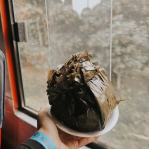 Jennifer Arenas Instagram - Nunca había hecho el viaje de #Bogotá a #Zipaquirá en #tren 🥰 ¡lo amé! Los paisajes y el cafecito conversado son la combinación perfecta
Luego, llegar y hacer recorrido tradicional por Zipa… ¡el plan! 🚂✨
#viajes #aroundtheworld #jenniferarenas