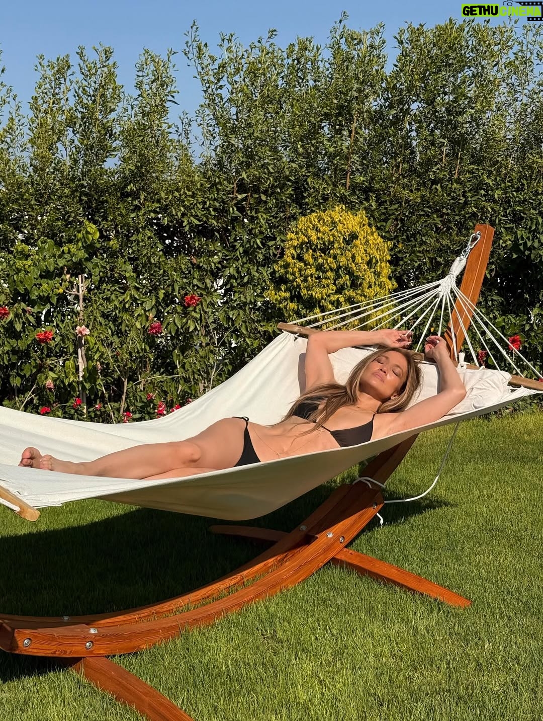 Jennifer Lopez - 721.9K Likes - Felt cute in Egypt