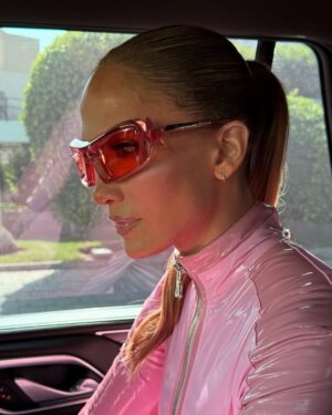 Jennifer Lopez Instagram - Bringing a little sparkle to F1 💖 #JLoLiveIn2025