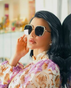 Jenny Esber Instagram - الصيفية بدا نظارة شمسية
@verutti_middle_east 
#sunglasses #eyewearfashion #fashion #sunnies #summer #2025 
اي موديل حبيتوا