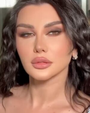 Jenny Esber Instagram - Makeup: @makeupbyrami @ramikoubti
@muhammadali_salon
:
حبيتو المكياج
