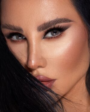 Jenny Esber Instagram - Happy eid🌸
Star @jennyesber
Mua @samerbreitaaofficial
Hair @joeraad_salon