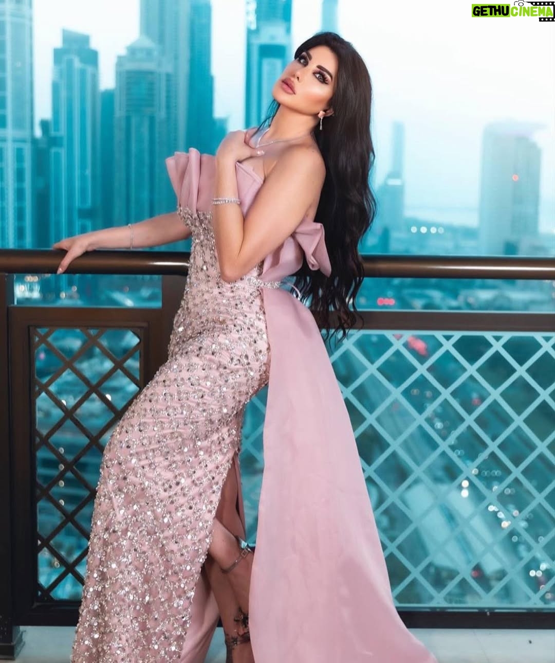 Jenny Esber - 41K Likes - @linda.makeup_artist 
@misscouture_ad 
@modaralkhder 
@ibraheem_qaw_photography 
@arjaandmc 
:
#dubai #missuniverse2023