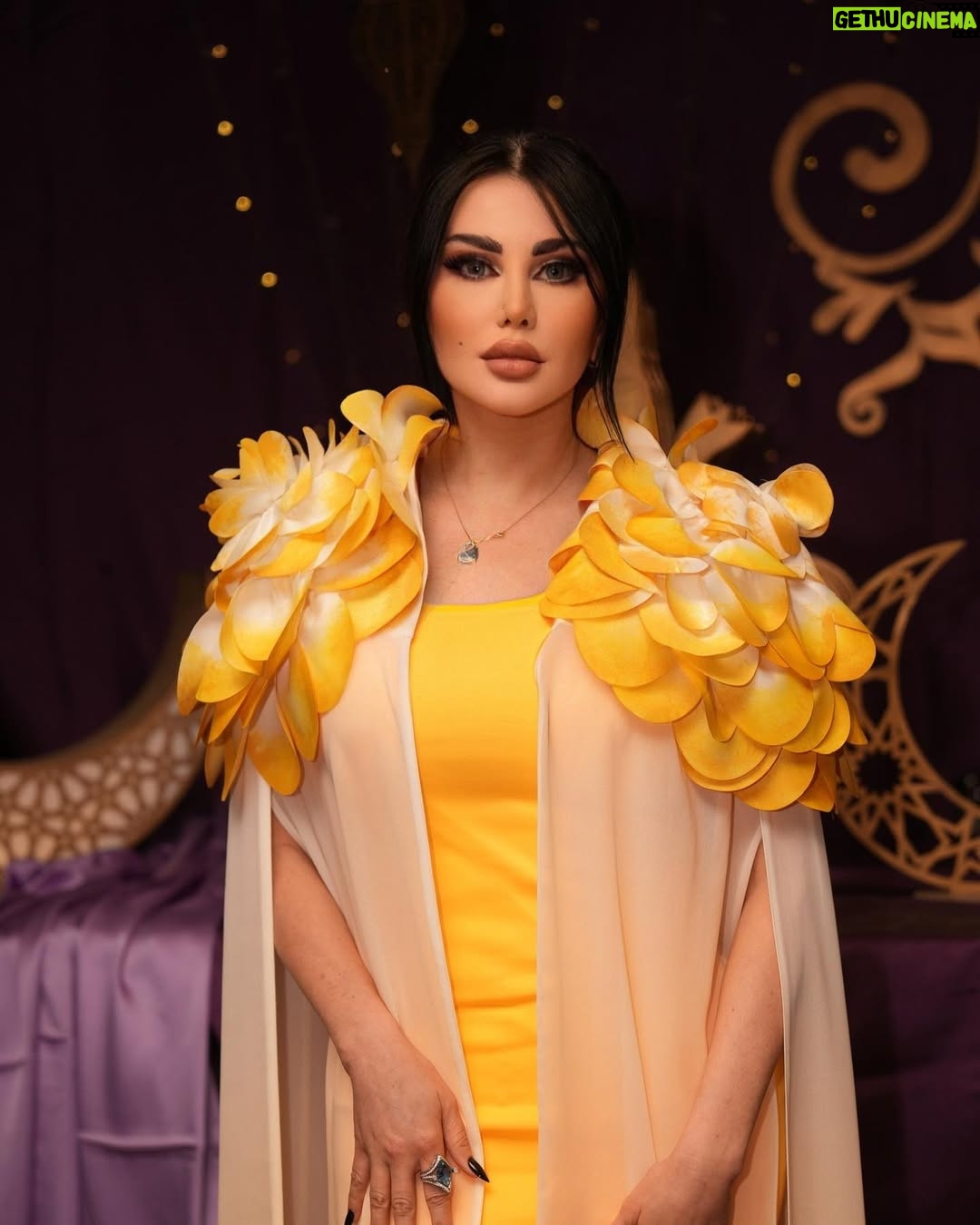 Jenny Esber - 14.6K Likes - عيد مبارك عالجميع يارب الخير والصحة وراحة البال
:
@majdmansourfashion 
@johnysouleiman 
@sd.videocreator 
@fratelli_resto 
:
#jennyesber #عيد_مبارك #كل_عام_وانتم_بخير #سوريا🇸🇾 #لبنان🇱🇧 #مصر🇪🇬 #الاردن🇯🇴 #العراق🇮🇶 #اليمن🇾🇪 #السعودية🇸🇦 #الجزائر🇩🇿 #البحرين🇧🇭 #الكويت🇰🇼 #قطر🇶🇦 #المغرب🇲🇦 #تونس #ليبيا🇱🇾 #السودان🇸🇩 #فلسطين🇵🇸✌️ #2024