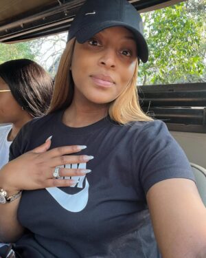 Jessica Nkosi Instagram - We visited @hlanernp … 🇸🇿
I loved how we didn’t have to drive around for a long time to see all the animals they have, I don’t know why they were all out and so close but WOW!! What an experience!!
We also saw elephants but I didn’t get a video… 🐘
Also that lion was massive!!!!!! 🦁
@eswatini_air
@eswatini_tourism