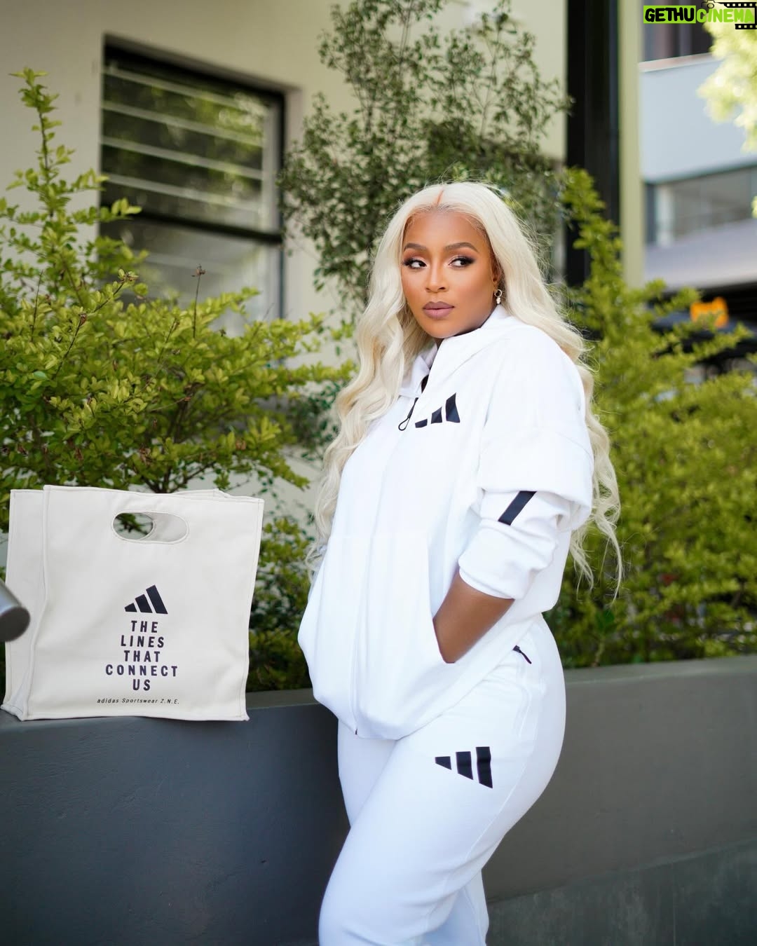 Jessica Nkosi - 89.8K Likes - Happy Sunday 🤍

The new Z.N.E range by @adidasza … Love it 🤍 Obsessed with it 🤍