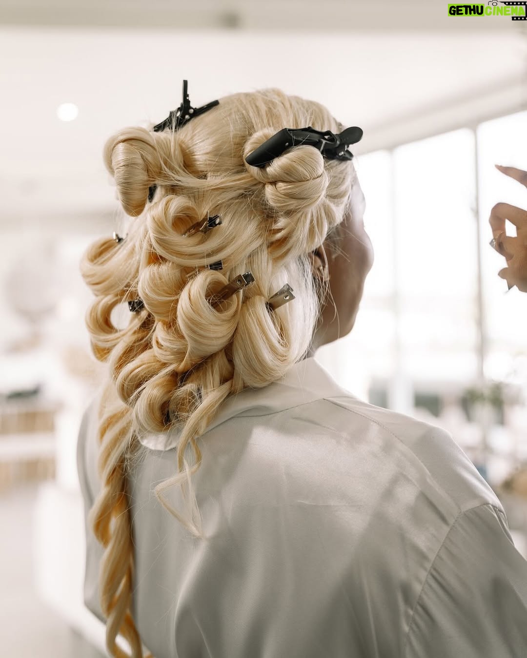 Jessica Nkosi - 41.8K Likes - The Ghd Iced Luxe Christmas collection ❄️ is here… and we did a beautiful hair show for it. 
Here are some behind the scenes shots 💙🧊

#ghdhair
#ghdicedluxe 
#ghdsouthafrica