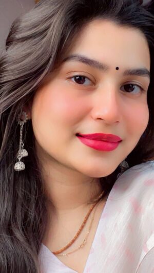 Jhalak Verma Instagram - ą¤µą¤«ą¤¼ą¤¾ą¤¦ą¤¾ą¤°ą„ ā¤ļø
.
.
#ownvoice #jhalaksoni #trendingreels #explorepage #shayari #shayarilover #facts #pyaar #love #relationshipgoals #explore #thoughts #jhalakians #reelsinstagram