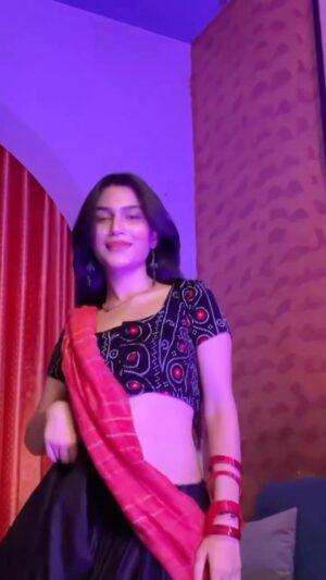 Jhalak Verma Instagram - Just vibing on this track š #tumtum #dancereels #dance #explorepage #explore #trending