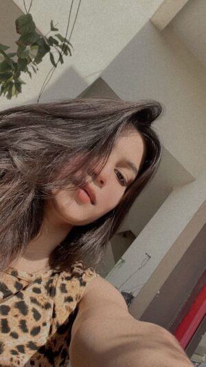 Jhalak Verma Instagram - Mein itna bhi flirt nhi karti šš¤š«£
.
.
#shayari #jhalakians #ownvoice #trendingreels #explorepage #reelsinstagram #relatable