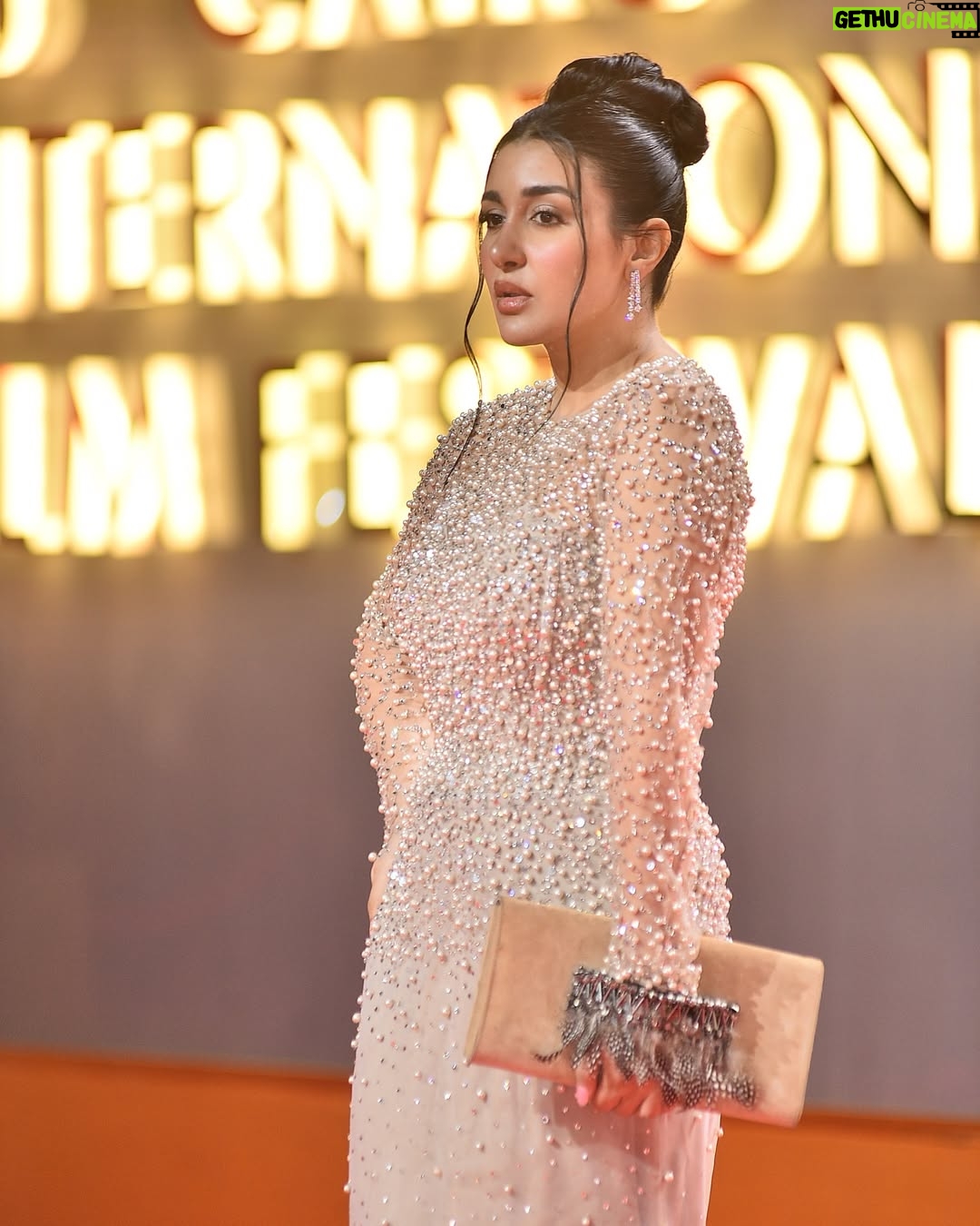 Jihane Khalil - 9.2K Likes - Stylest : @styledbyyunis 
Mua : @aselelkomy
Dress : @basma_sleem_couture 
Hair : @rawansalman_hairstylist
Jewelry : @bijoux.jewelry.eg
Clutch : @moski.clutches