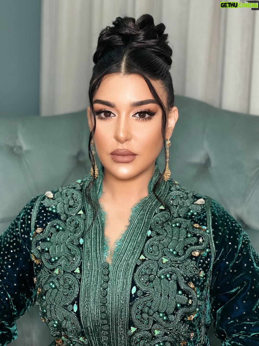Jihane Khalil - 8.3K Likes - ‏Opening Ceremony of Casablanca Arab Film Festival
@casablancaarabfilmfestival 

akeup Artist & Hair Stylist @laila.boussalman 
‏ Jewelry & Fashion Designer @neggafasaphir 
‏ Styling @katiafbh