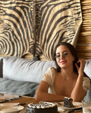 Jihane Kidari Instagram - Birthday photo dump 🎂🤍✨ 
Thank you for all the birthday wishes 🤍
#جيهان_كيداري #jihanekidari #jihane_kidari
#birthdaygirl #photodump