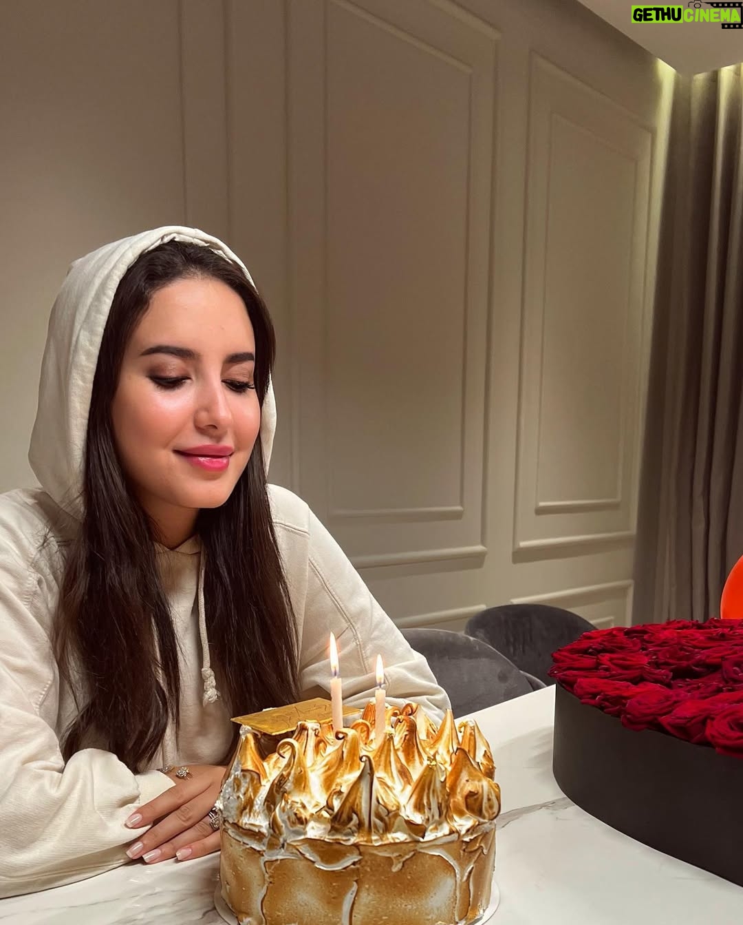Jihane Kidari - 141.8K Likes - Birthday photo dump 🎂🤍✨ 
Thank you for all the birthday wishes 🤍
#جيهان_كيداري #jihanekidari #jihane_kidari
#birthdaygirl #photodump