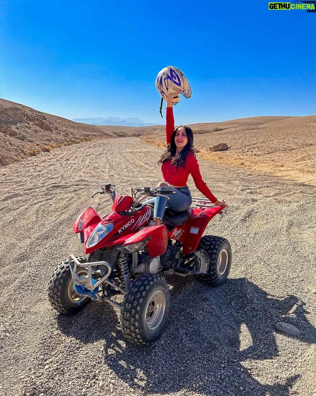 Jihane Kidari - 237.8K Likes - A birthday well spent 🤩🎉🎂 your girl is one year older now 🥰🤍🙏🏽big thanks to my family, my loved ones , my amazing fans, and all of you guys for the love and birthday wishes 😍 #blessed 
#جيهان_كيداري #jihanekidari