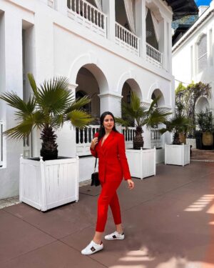 Jihane Kidari Instagram - Happy heart ❤️ happy mind ✨

#jihane_kidari #جيهان_كيداري