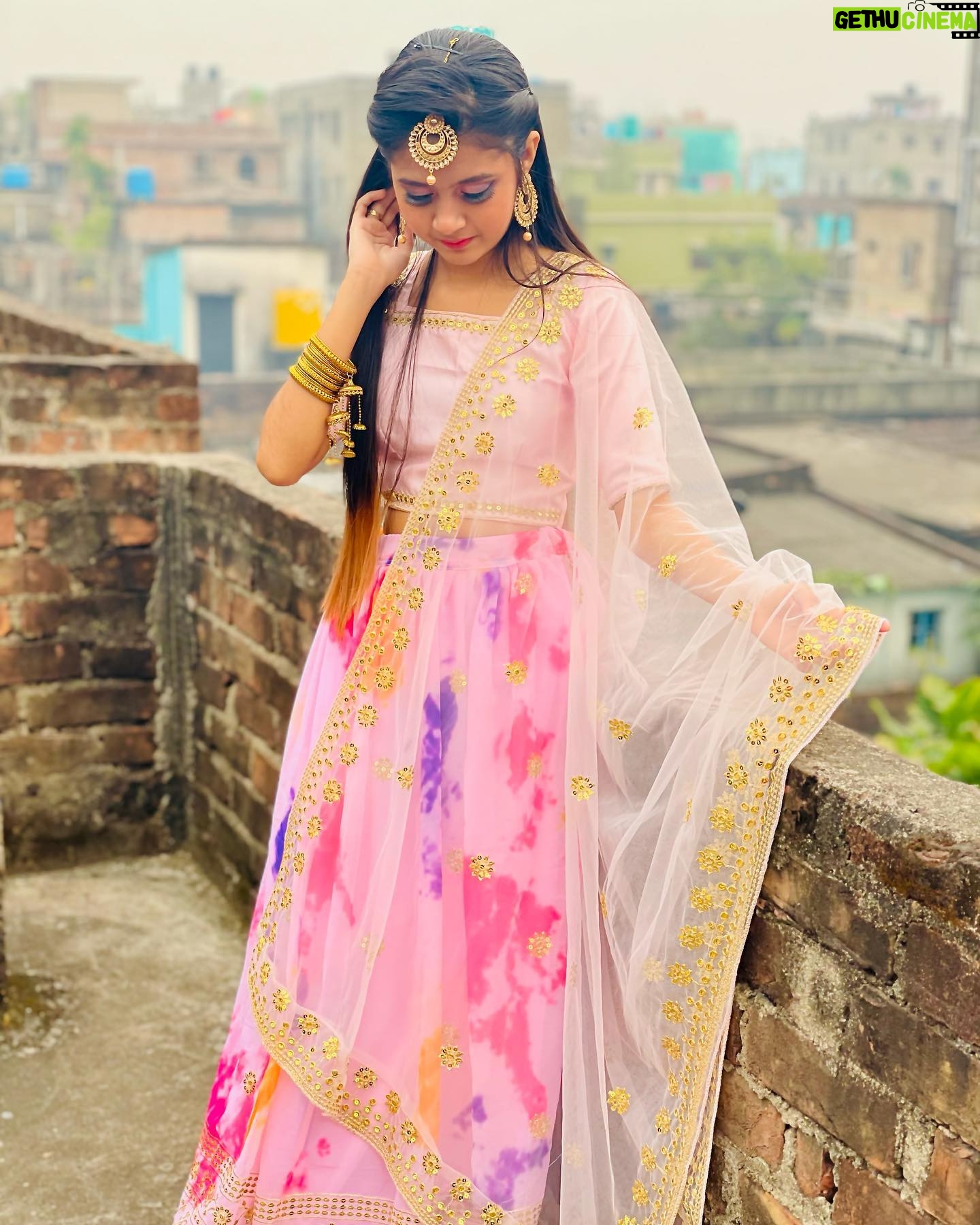 Jiya Khan - 55.3K Likes - I am Walking on the Never ending path of success... Regretting things won't fix them back♋ So Smile and Shine 💫🎇
.
.
.
.
.
.
.
.
.
outfit- @indianoutfit07