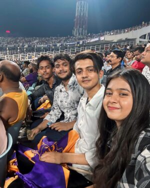 Jiya Khan Instagram - Apki Favourite Team Konsi Hai?
.
.
.
.
.
.
#kkr #Rr #ipl2024