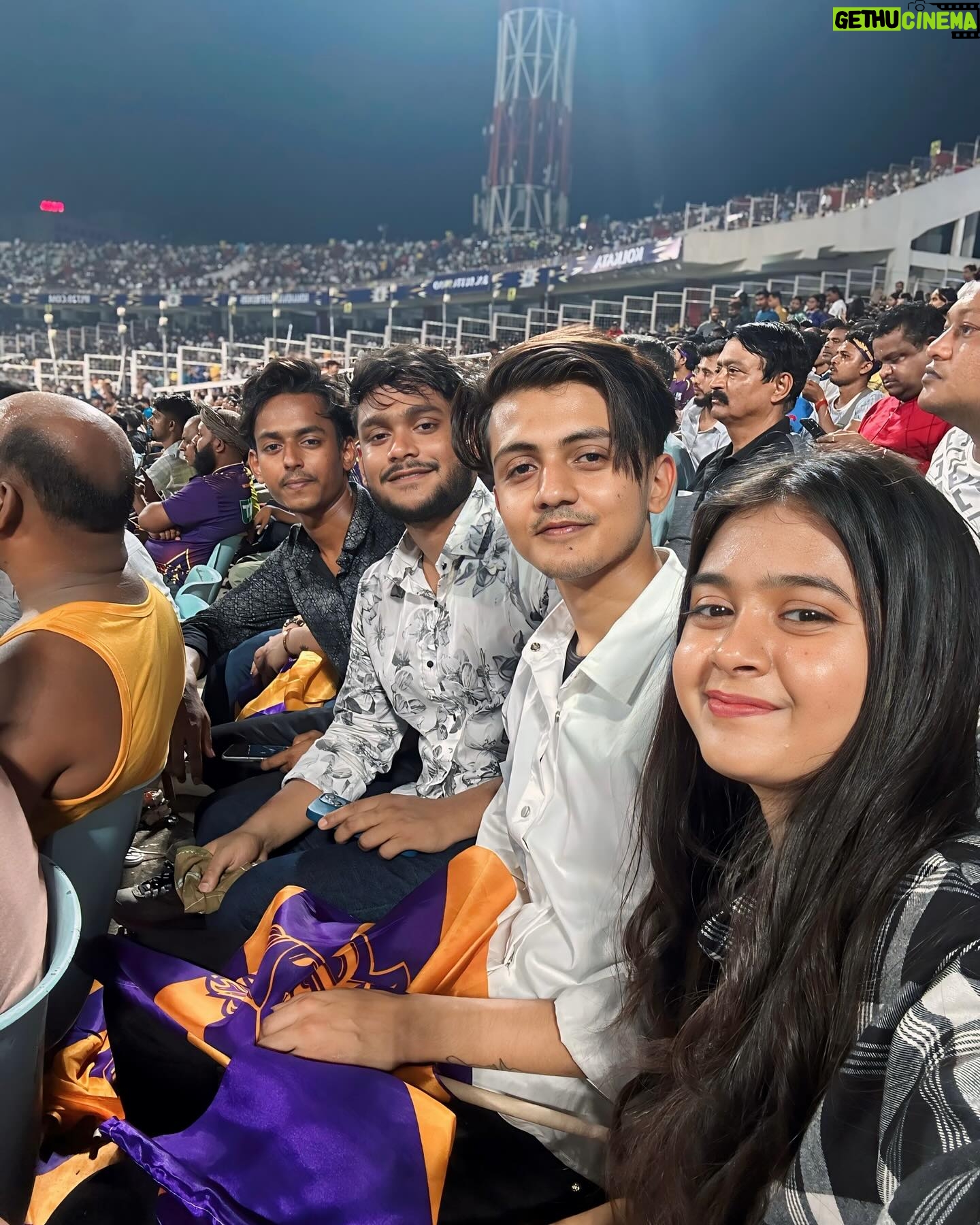 Jiya Khan - 93.4K Likes - Apki Favourite Team Konsi Hai?
.
.
.
.
.
.
#kkr #Rr #ipl2024