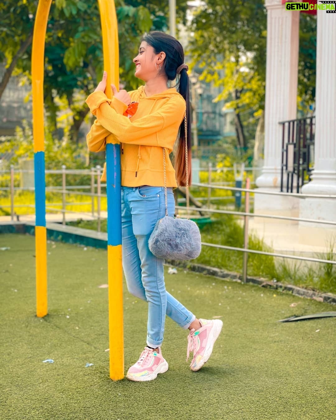 Jiya Khan - 63.4K Likes - Exist to be happy♥️
Not to impress😇