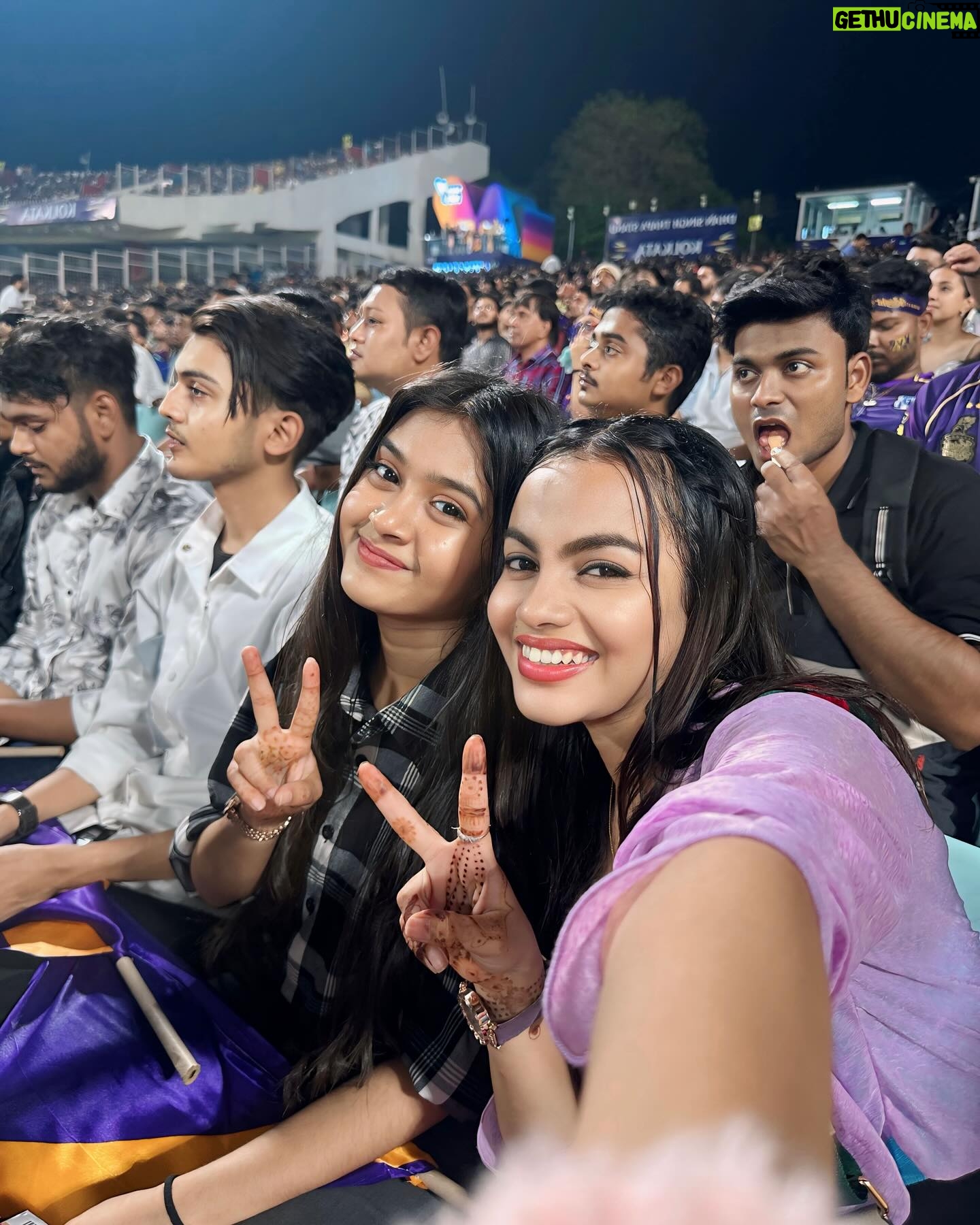 Jiya Khan - 93.4K Likes - Apki Favourite Team Konsi Hai?
.
.
.
.
.
.
#kkr #Rr #ipl2024