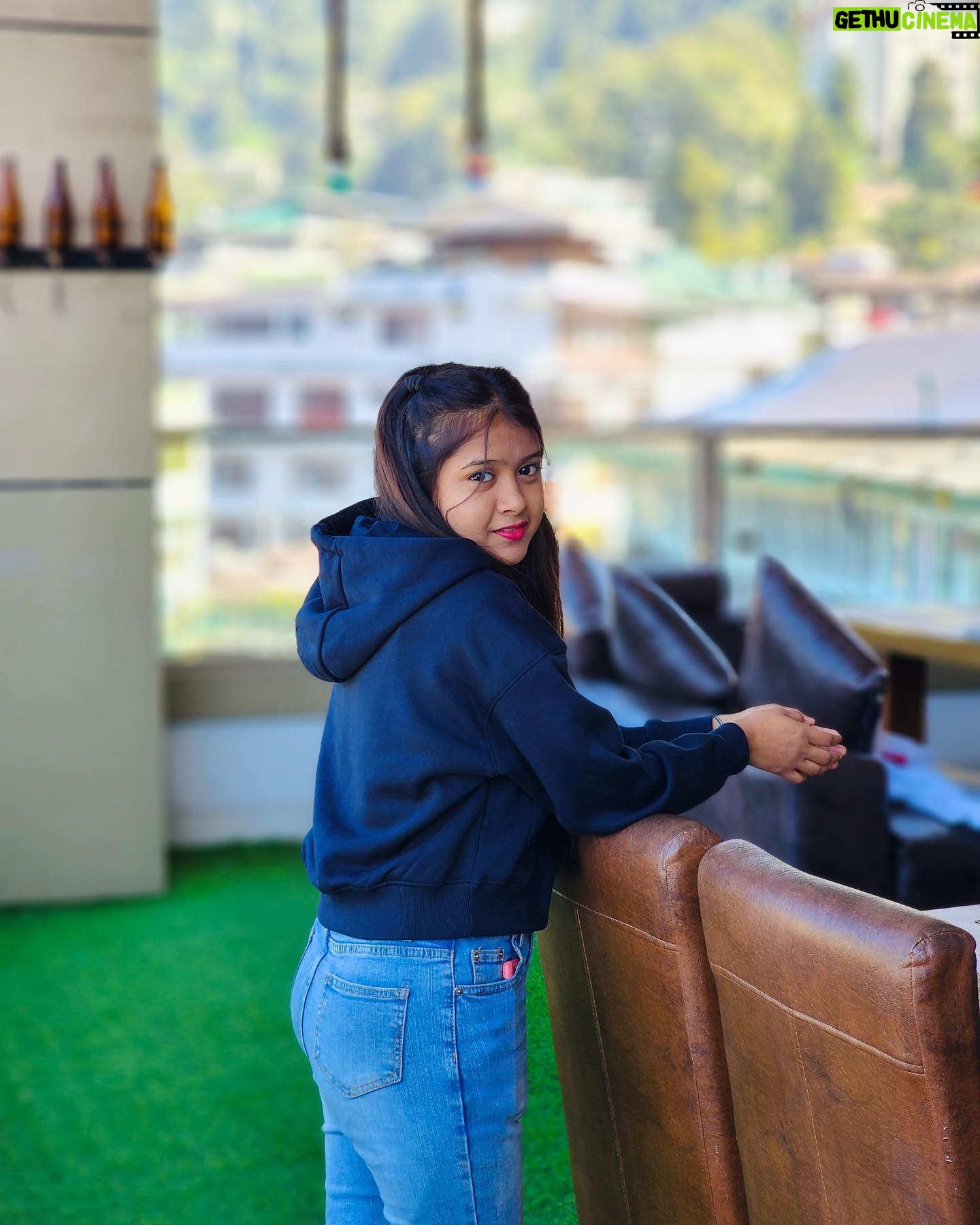 Jiya Khan - 60.6K Likes - Don’t just be good to others, be good to yourself too🫰🏻
