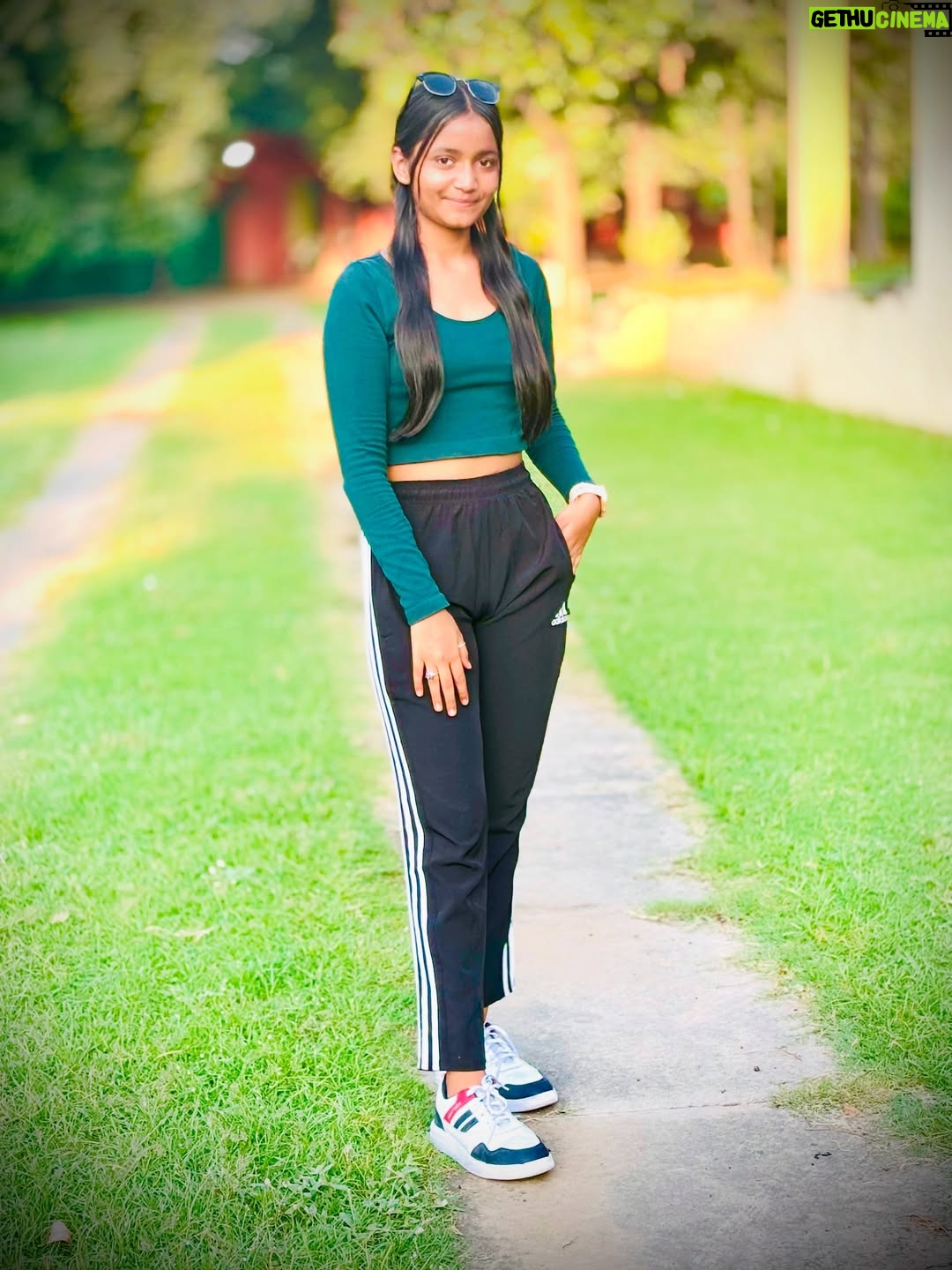 Jiya Rajput - 19.4K Likes - Sidhi sadhi chori😅💪🖤
 .
 .
 .
 .
 .
 .
#new #newpost❤ #support #green #badmashi👊😒 #sidhisadhichori #badmash #viral #viralpost❤️