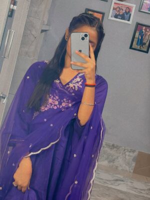 Jiya Rajput Instagram - 💜🫶 @_jiiiyaaa__rajputt
