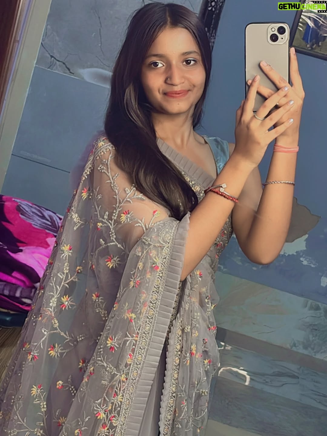Jiya Rajput - 3.8K Likes - Saree❤️‍🩹💫🦋. Kesa lga ye look🤭❤️
 .
 .
 .
 .
 .
#new #newpost❤ #viralpost❤️ #viral #foryou #instagram #reelitfeelit #instagrow #sareeevibess❤️ #saree #pyarrrrrrr❤️🌎 #loveee❤️ #support #trend