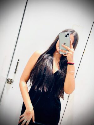 Jiya Rajput Instagram - Black🖤🫶
.
.
.
.
.
.
#new #viralpost❤️ #viral #insta #instagrow #instagram #blackdresses #blackee #foryou #pyarrrrrrr❤️
.
.kesa lga ye look🫣