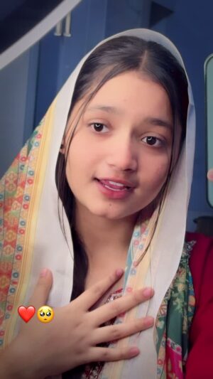 Jiya Rajput Instagram - Log bhatere duniya me koi tere barga nhi❤️🧿🫀#viral #reelsinstagram #viralvideos #sad #sadsongstatus #reelitfeelit